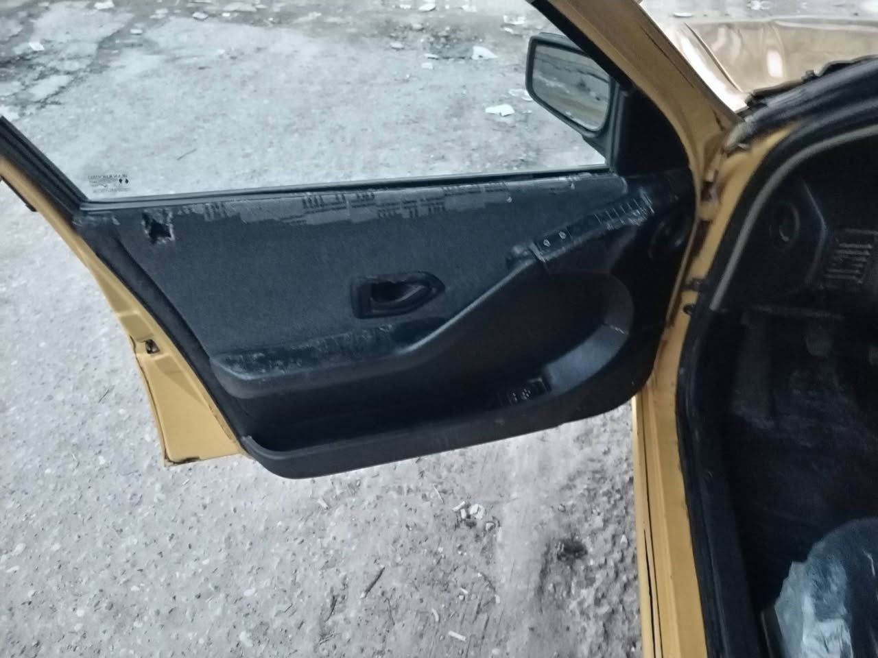 بيجو بارس ١٥ صفره مكينه وكير كفاله حداده كفاله تبريد تدفئة كهربائيات كلهه شغاله مناقصهه شي شاشه كامره ومنضومه زنون سنويه ٢٨ مكفوله من الضربه والتبديل بيهه هلالات معمره السعر ٤٣ او مراوس بسمند خصوصي *********** بي وتساب
