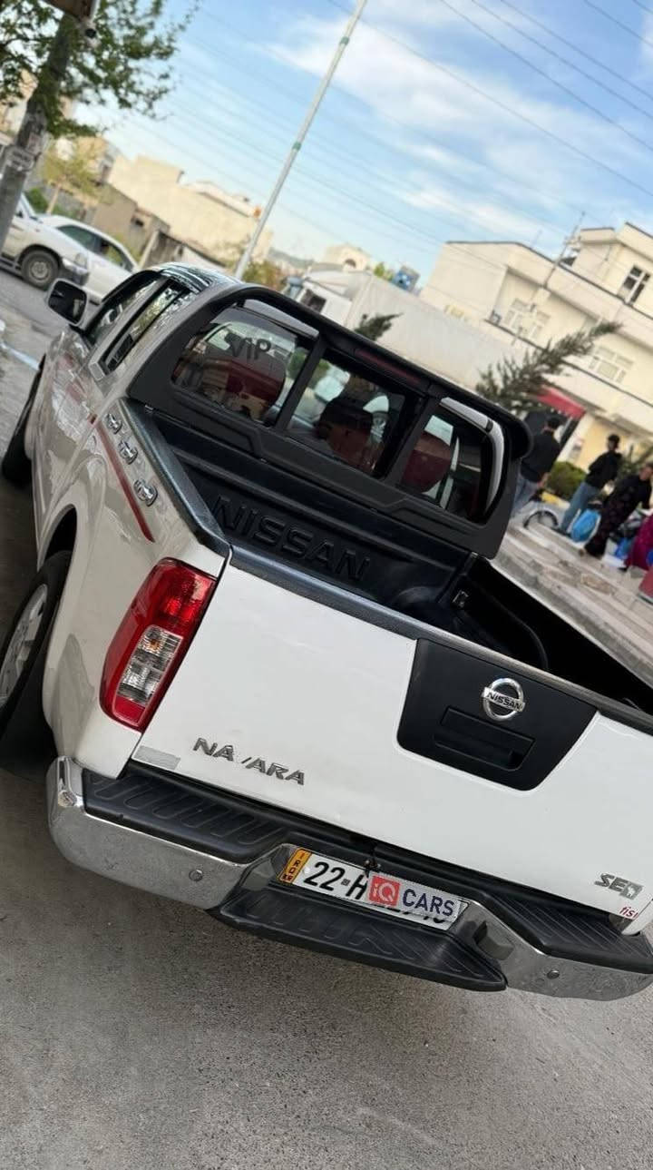 Nissan navara 2014
گێر ئۆتۆماتیک بەنزین
بێدەعم و لێدراو
تەنها دوو پەڵەی بچووک ساردی هەیە
مەکینە دوو نیو تازە نعمیر کراوە بەشەرتی فەحس و فیتەر بەدڵت نە بوو پارەی فەحس دەگێرینەوە بۆ تان 
تەنها ٢٤٠ هەزار کێلۆمەتری حەقیقی ڕۆشتوە  
سعری ١٢٠ گەڵاو کەمێک مەجال
***********
*********** رانية, السليمانية
