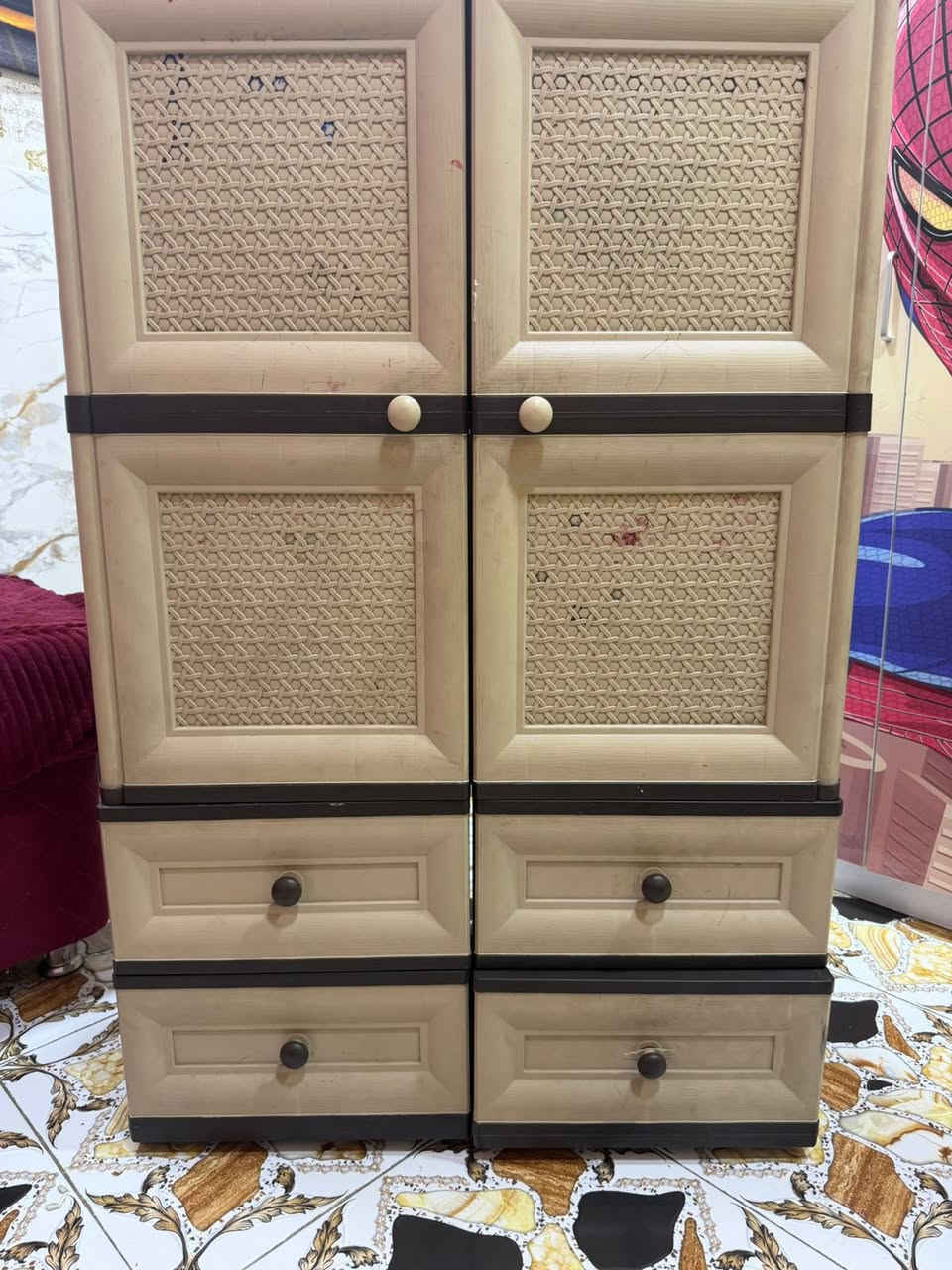 غراض بيت للبيع البصره الجمهورية شارع المكاتب ***********
