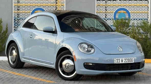 VolksWagen Beetle فولكس واكن بيتل 2015
لون مميز / رقم مميز بغداد بأسمي تحويل مباشر
ضررها بامريكا بسيط جداً موضح بالصور 
 بدون دواخل ( الايرباكات سليمه )
المواصفات : 
- محرك حجم 1800 تيربو 
- گير DSG6
- شاشة كاربلاي CarPlay & AndroidAuto
- كاميرا خلفية
- كشنات جلد 
- كشنات تدفئه
- ستيرن D shape 
- اضاءة زينون عالي / ناصي / كشافات
- ويل حجم 17 أصلي
- مفاتيح عدد ٢
محرك و كير غير مفتوح شرط الفحص 
نوزلات و بلكات و فيت بمب جدد مسويلها ادامه 
حتى الدهن مبدله جديد Adinol
 صدر امامي خلفي جديد
تبريد ثلج و تخم تاير جدد. جاهزة مابيها نقص
نظيفة جداً من الداخل و الخارج و ترايها يخبل
سنويه و هزه و ارقام جدد
السعر 109 ورقه بيها مجال للطيبين
عنواني بغداد 
***********
***********
