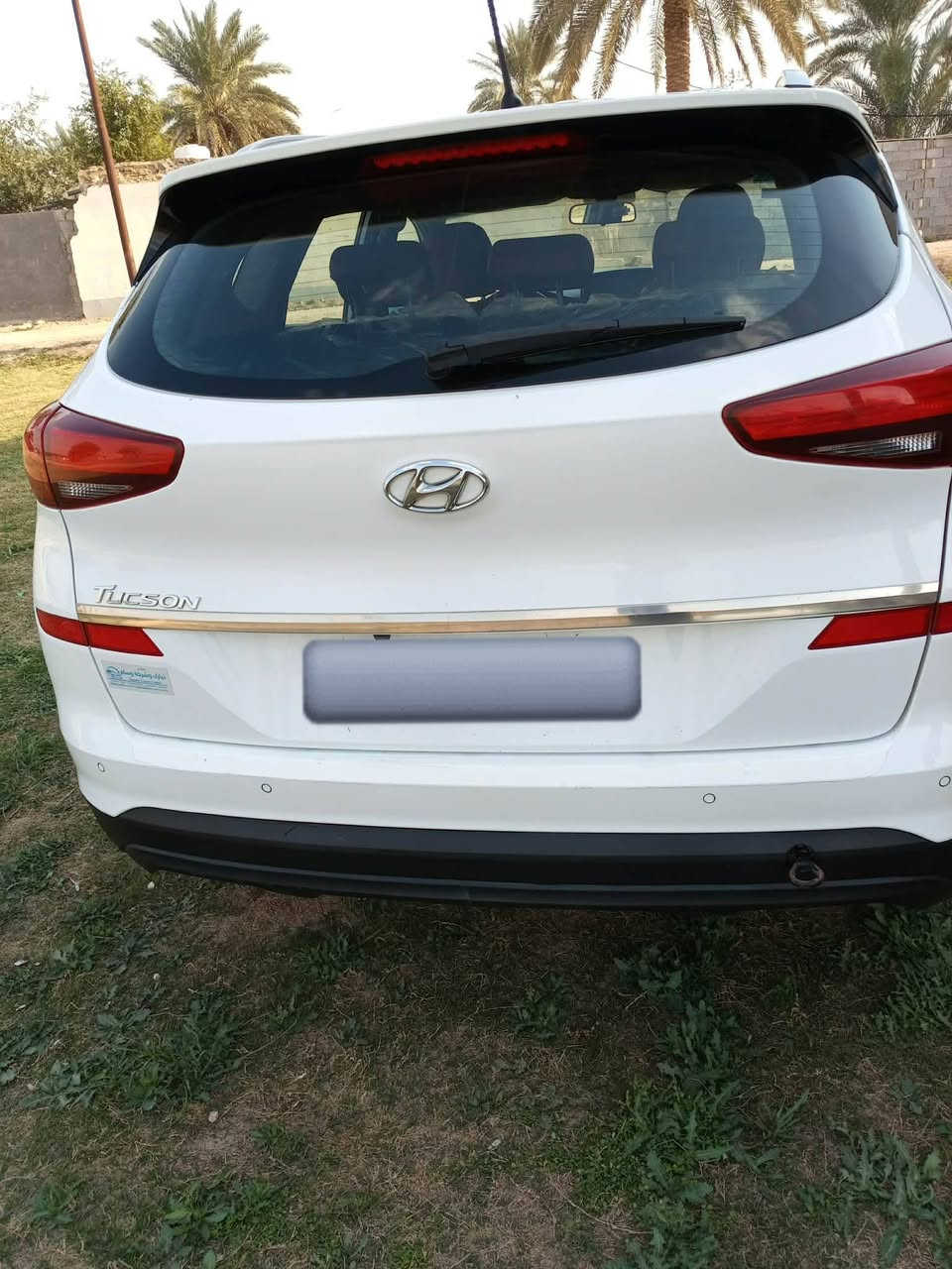 توسان 2020 خليجي رقم بغداد باسمي شخصياً
السياره مكفوله من كلشي من الصبغ والبارد والتبديل ماعدى رصعه بباب الصدر تقريبا اصبعين وشخط صغير
السيارة فول 
خمس عدسات
كشنات كهرباء
شباك لكزز
كشنات جلد لونين
تبريد ثلج❄
حداديه جديده تراي زيرو
كير محرك عالشركه
مكان السياره بابل للاستفسار الاتصال على الرقم ***********
