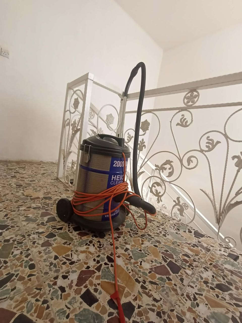 السلام عليكم اغراض بيت   للبيع
كنتور بابين نجارة نضيف كلش
طبلة وسطية ممستخدمة نضافه ١٠٠/١٠٠
مكنسة كهربائية ام السطلة مستخدمة نضيفة كلش
اوفن استخدام قليل نضيف كللش
كلمن وسعره
للأستفسار ع الأرقام
***********
***********
