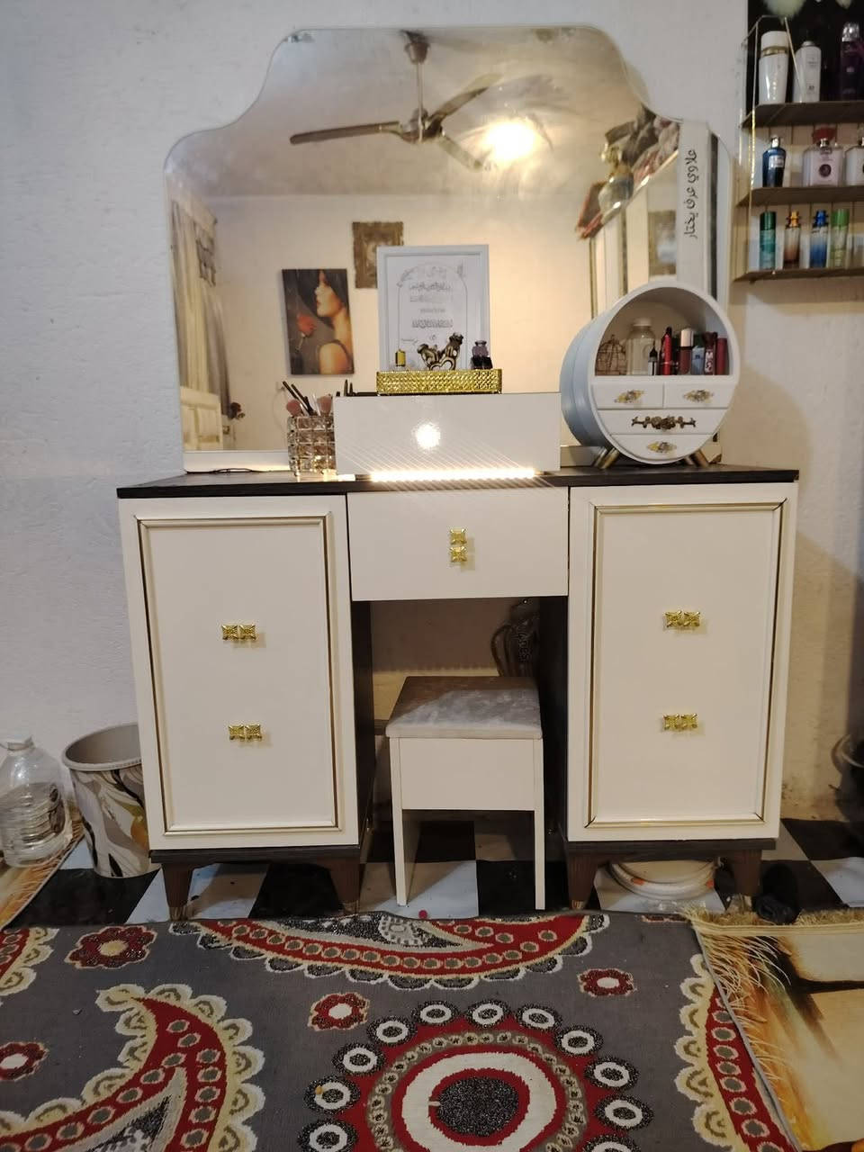 #بيع_سريع📌👇🏻
غرفة 9 قطع بدون دوشك❌
السرير مخزن استعمال شهر واحد نظيفة💯
#العنوان_بغداد_مدينة_الصدر📍للمزيد مراسلتي✅👍🏻


**إذا كنت صاحب هذا الإعلان وتريد حذفه لأي سبب، رجاءا أرسل رسالة إلى الدعم الفني**