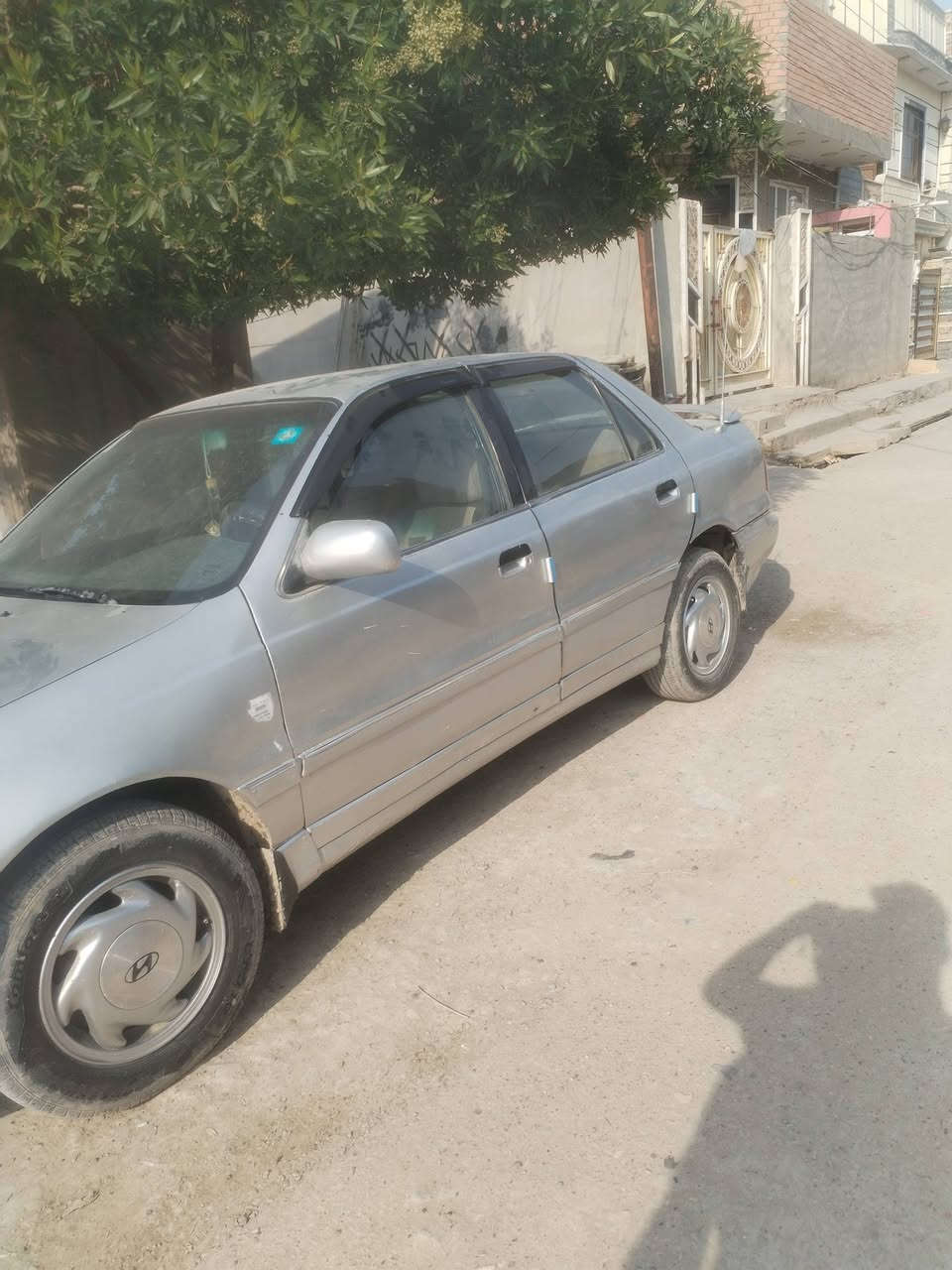 سلام عليكم النترا موديل 1993 جير اوتو مكينه خير من الله رقم انكليزي بسمي مكان السيارة ديالئ بعقوبة 36 ورقه وبيها مجال  اتصال ع رقم بي واتس ***********
