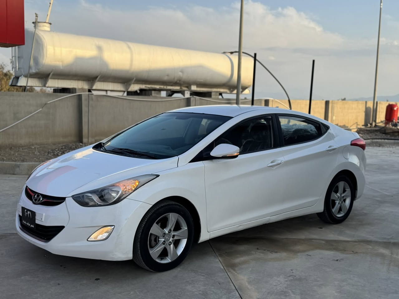 ئەلینترا مۆدیل ٢٠١٢ براوەیە 
براوەی تازە داخل بەس حەمامو پۆلیشی ئەوئ 
٢٥٠مەسروڤی تیدا نیە
ECO
150 km roshtwa
تایەو ویل لۆك 
شوین رانیە 
٥٥$💸
***********
