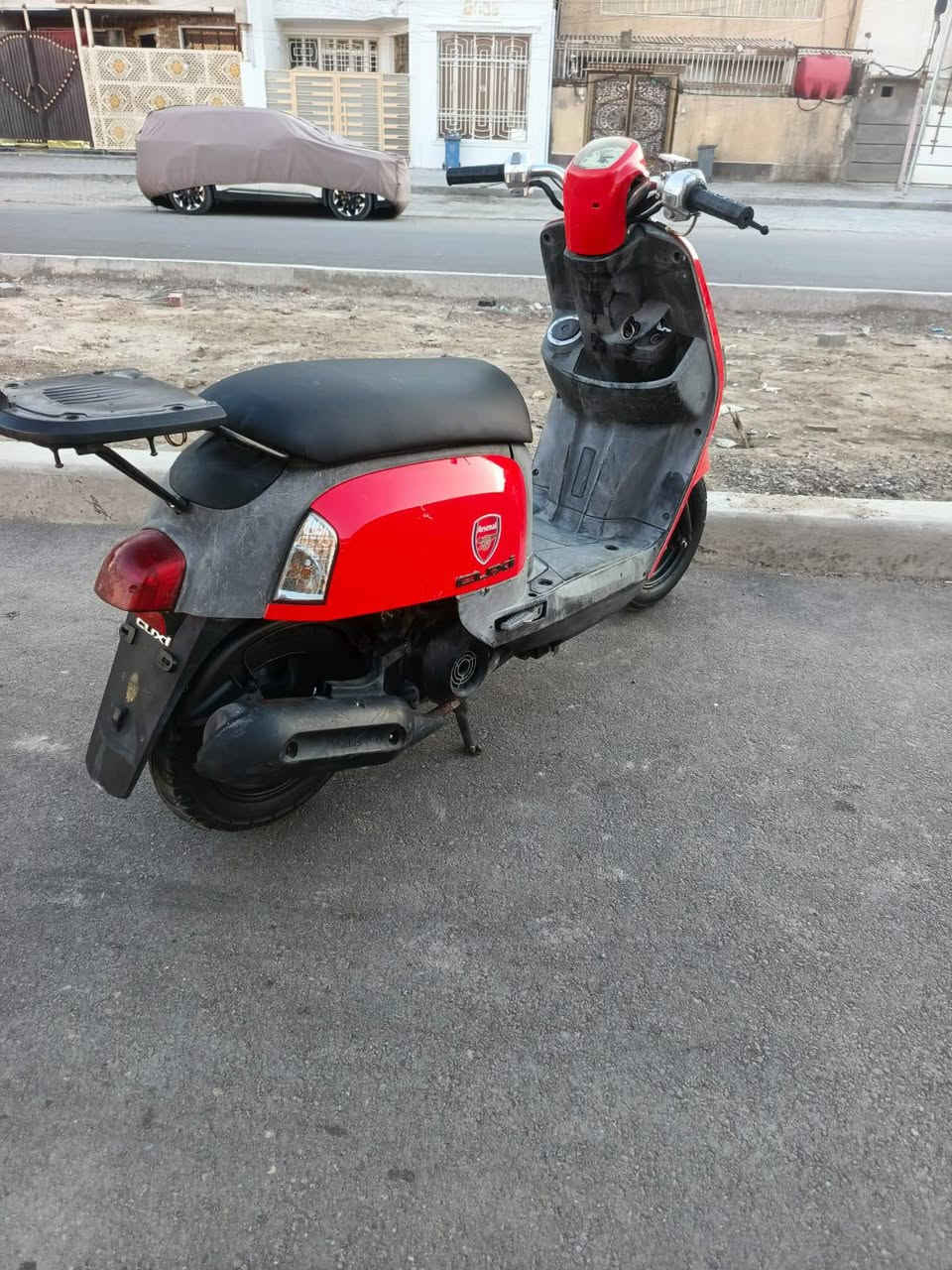 دراجه بوليس مكينه مكفوله مابيه اي نقص 
مكاني بغداد مدينه الصدر 
السعر 700
***********
