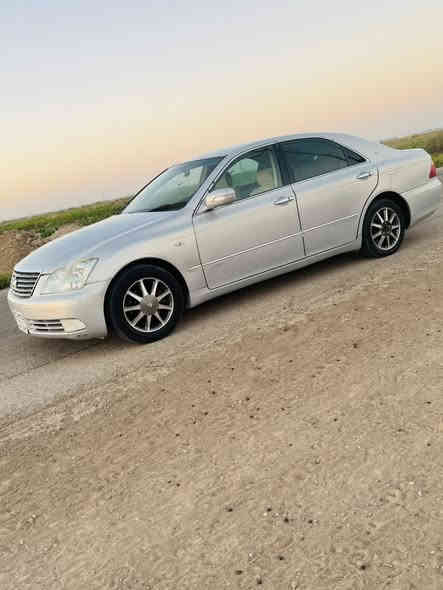 شاهينه 2005 كص جنطه 
متوم رقم وسنويه ورقم شاصي 
٦ بصمات بصمه رصاصي 
مكينه وكير وتبريد كفاله 
حساس امامي خلفي 
شاشه كأمره خلفيه 
سترين كهربائي 
كشنات كهربائي 
السعر ٣٧ 
مكان السياره ميسان 
***********
***********
