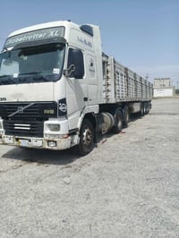 فالفو للبيع ٢٠٠٢ راس وعربانه السعر ٣١٥ وبيهه مجال ٠٧٧٠٩٣٠٠١٣٧
