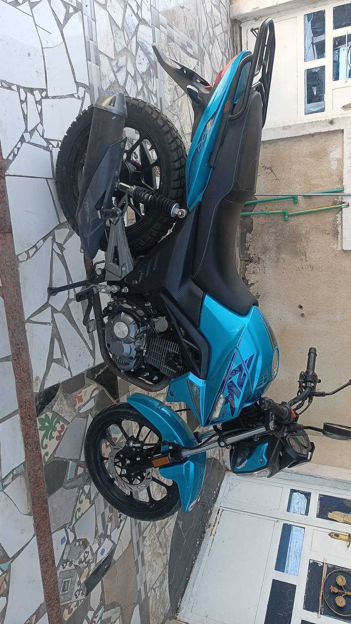 السلام عليكم
دراجه 200c. RK
موديل 2025
رقم اربيل بسمي تحويل مباشر 
دراجه اي نقص ما بيها ماشيه 12 الف
العنوان بغداد حي الجهاد ***********
السعر 2800 وبيها مجال
