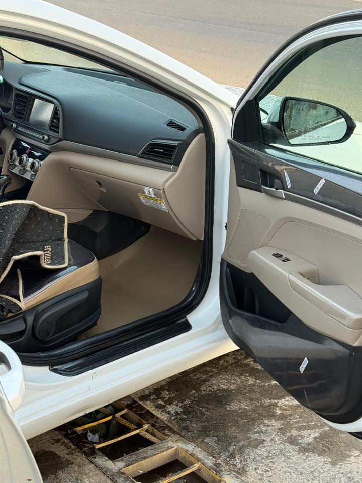 سلام عليكم شباب النترا وارد امريكي موديل 2019 سياره جديده ماشيه 54 الف فقط حقيقي رقم اربيل باسمي تحويل مباشرتن
نص مواصفات كير اي تي المرغوب وسونار موجود ويه الصور فرق من السونار بس تكشير بداية القماره واضح بصور
سعر 145 بيه مجال بصيط
الاتصال ***********
