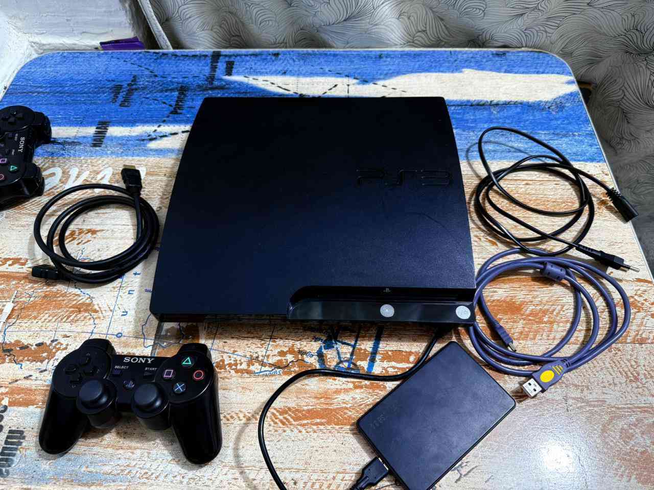 السلام عليكم 
بلي 3 للبيع 
الجهاز نضيف مثل ما موضح بصور  يجي وياه هار 3.0
 256GB  
الالعاب العربية 
Cars2
دايمون سولز
بيس 18
بيس17
ذا لاست اوف اس الجزء 1
GTA5
ذا يفيل ويذن 
تومب رايدر(تعريب و دبلجة  )
نيد فور سبيد 
ملاحظة: اليدة الوي الجهاز البطارية مالتهه ما تشتغل الا تربط الكيبل


**إذا كنت صاحب هذا الإعلان وتريد حذفه لأي سبب، رجاءا أرسل رسالة إلى الدعم الفني**