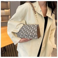 العرض الأقوى وصار ميتفوت! 👜🔥 حقائب كوالتي عالي، ألوان تجنن، وسعر خيالي...