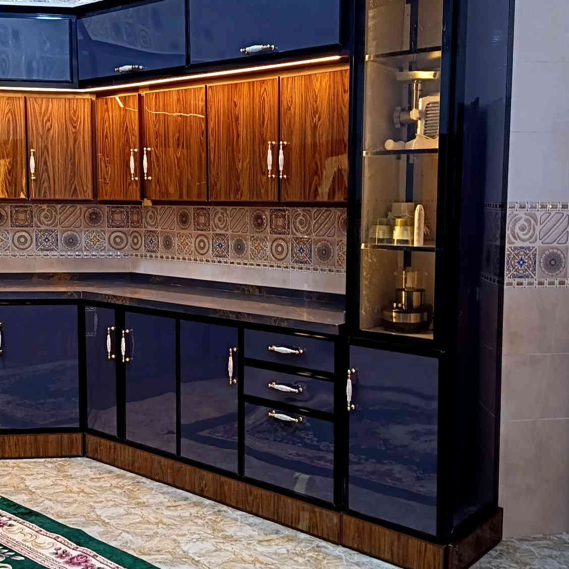 عمل كاونتر ألمنيوم من معمل ألمنيوم الأخوين بادارة الحاج نبيل زبن الكبيسي العنوان الانبار هيت كبيسه للإستفسار الاتصال على الأرقام التالية 
حجي نبيل ***********‪ 📞
وليد العراقي 📞 078‪1282083‪6
