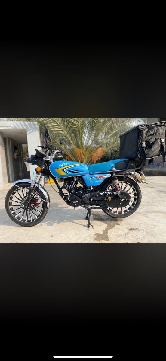 سلام عليكم دراجة للبيع سونك مديل 25
كامل مواصفات 
الدراجة مماشيه .  بصمه تشغيل عن بعد 
دراجة اخت الزيرو
اوراقهه موجوده 
***********
***********
بيهن واتساب
