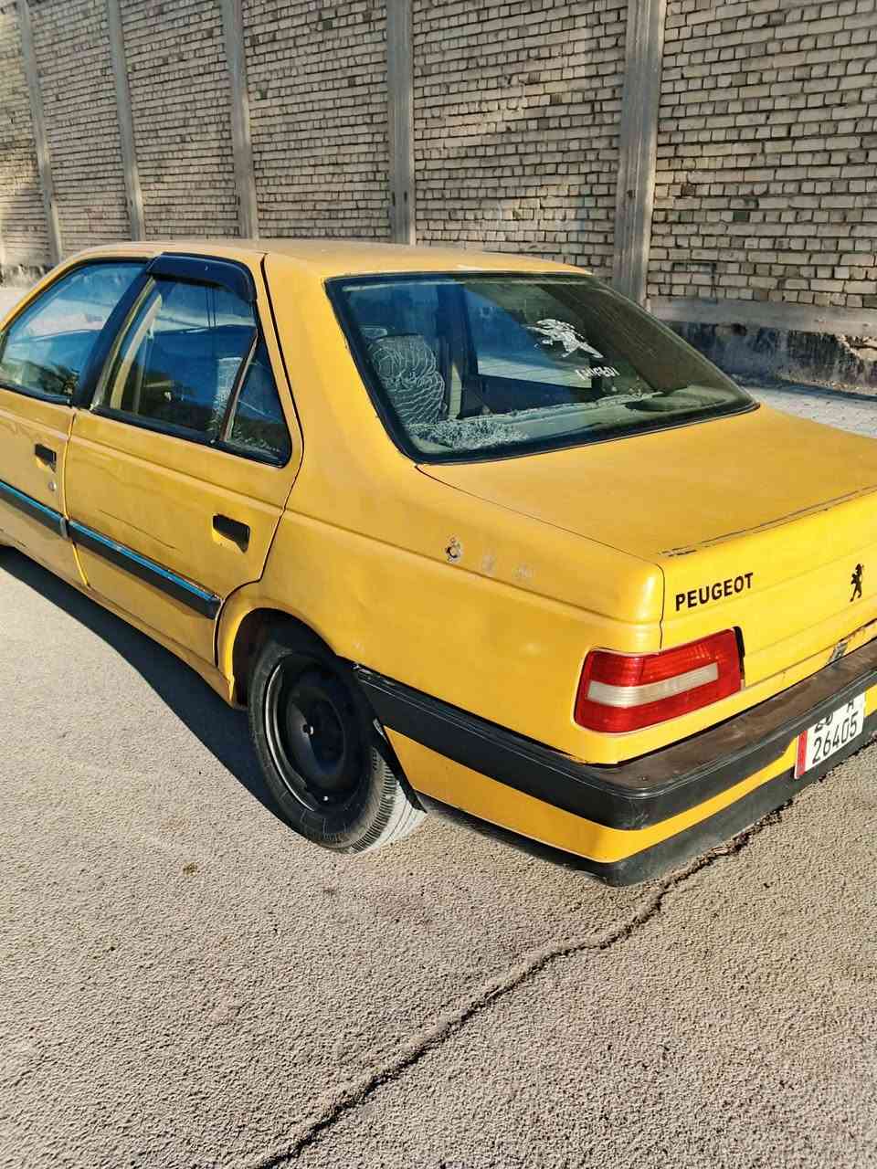 السلام عليكم بيجو لميس للبيع رقم انجليزي جير ومكينه فرنسي سياره نظيفه وباسمي 22 ورقهو الاستفسار اتصال على الرقم ***********
