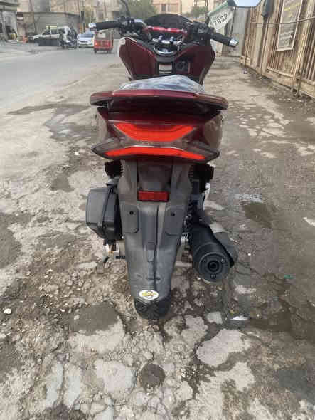 السلام عليكم شباب الدراجه للبيع مكفوله قبل شهر نازله من بيت طارش نضام ABSوتدفئه بل يدات مكينه 150 ياباني زيرو ماشيه 10100 لمعرفه سعر***********المكان بغداد جديده شارع المسبح
