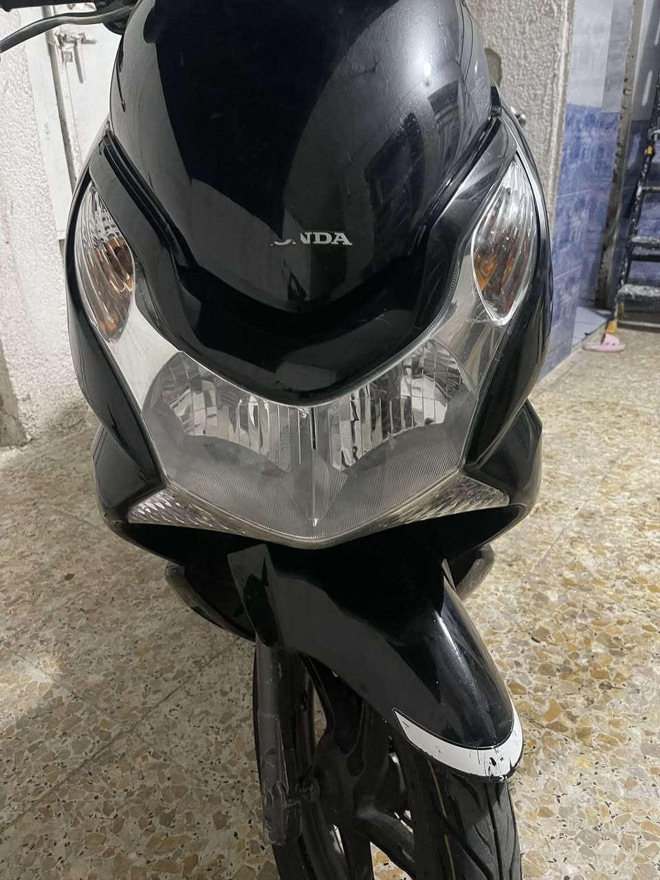 بسي اكس الجيل الاول يباني حرف A مكينه ١٢٥ مكفوله كفاله عامه العنوان بغداد البنوك***********
