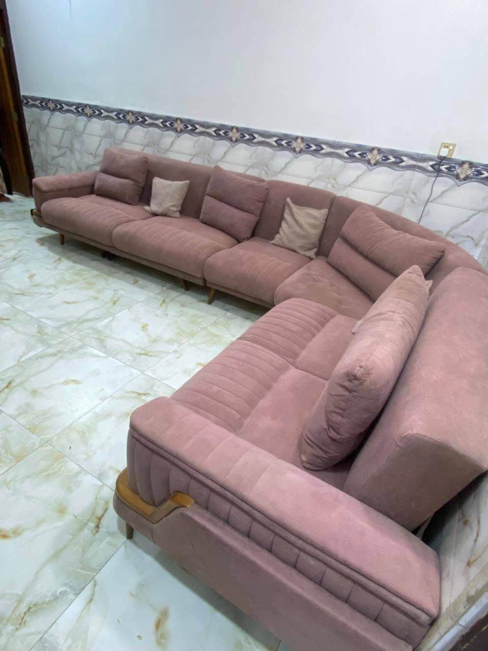 تخم ديوان سرير مخزن نضيف تسكام مابي ضرر 4 قطع 10 نفرات كاونتر تركي متر ونص نضيف تسكام مبطن الشراي يتفضل خاص او الاتصال *********** بي واتساب مكاني نجف حي ميسان النجف, العراق
