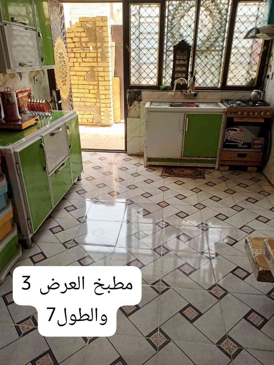 بيت للبيع المساحه 100م مربعه زراعي 25
في منطقه الشعب حي المهندسين

الطابق الاول: غرفه ومطبخ واستقبال وصحيات 

الطابق الثاني: غرفتين وصاله وبيتونه 

بناء جديد درجه اولى

الاستفسار: ***********
