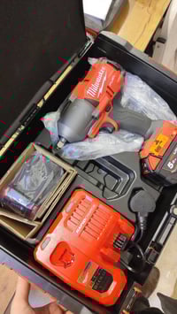 ميلواكي • نصف إنش • بطاريتين ٥أمبير