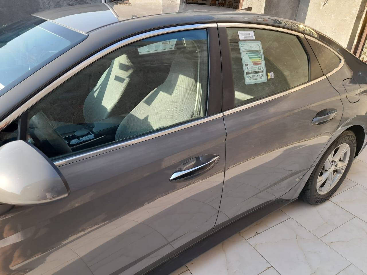 السلام عليكم سوناتا موديل ٢١ وارد أمريكي معوقين شرط الوكاله السياره بدون ضربه كلين بدون ارباك بس صبغ موجود السونار بالمنشور المكان السماوه رميثه رقم الموبايل *********** او *********** السعر ١٦٣ وبيهه مجال
