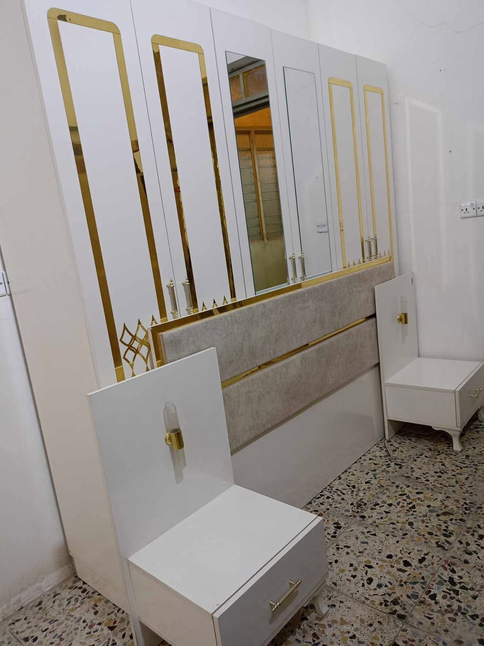 غرفة تركي 🇹🇷 مستخدام 5قطع  ✨✨
نضافه 90 💯
ابواب  💖
السعر 475 💖💸
مع شد🪛 ونقل 🚚  مجاني  داخل بغداد  محافظات بكروه


**إذا كنت صاحب هذا الإعلان وتريد حذفه لأي سبب، رجاءا أرسل رسالة إلى الدعم الفني**