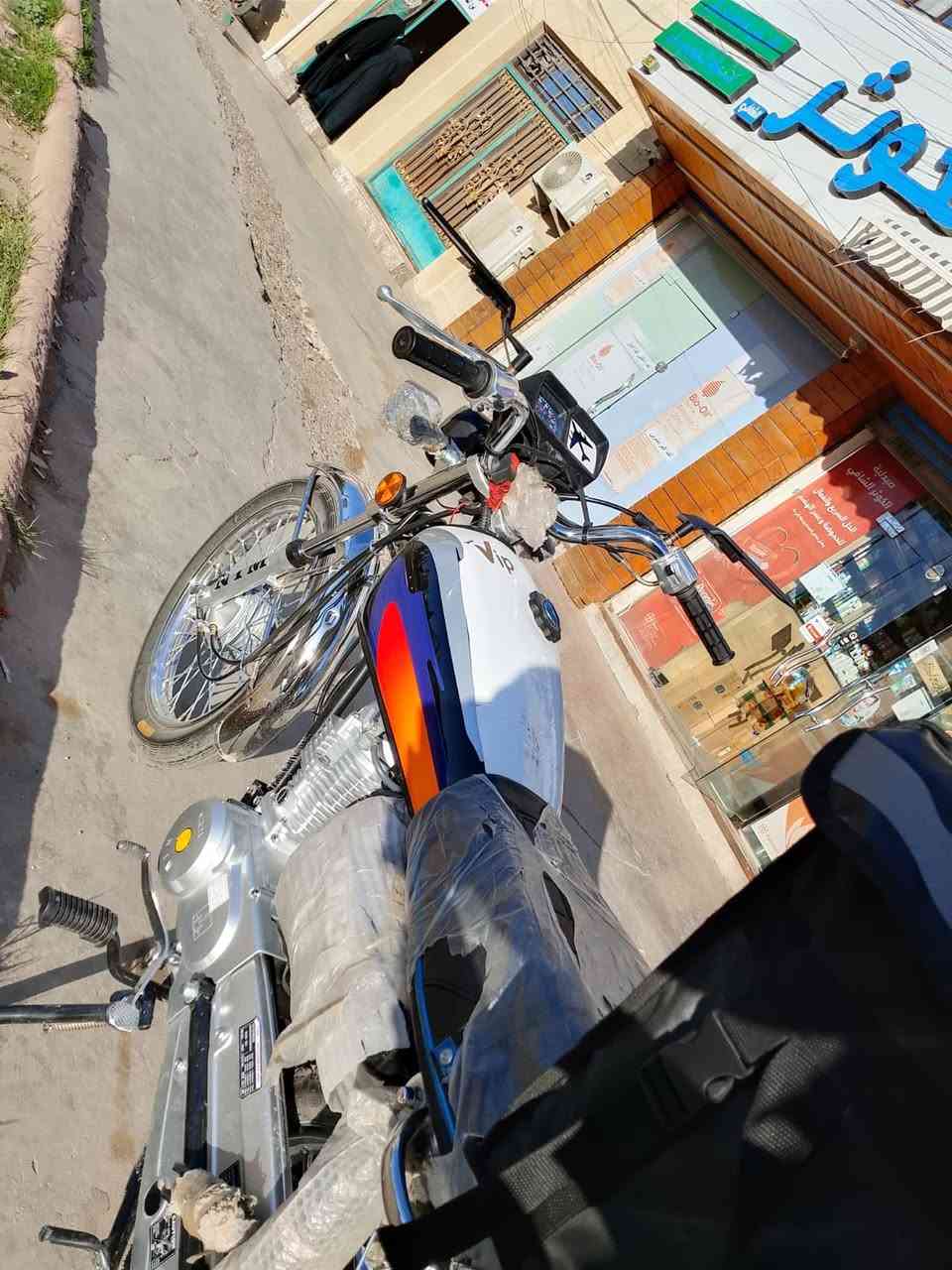 سلام عليكم نامه متياز وراق سنكر موديل 27 بل وراق دراجه صالي اقل شهر من اخذتها  / سعر 800 قفل مكاني كاضميه شوصه / رقم واتساب ***********
