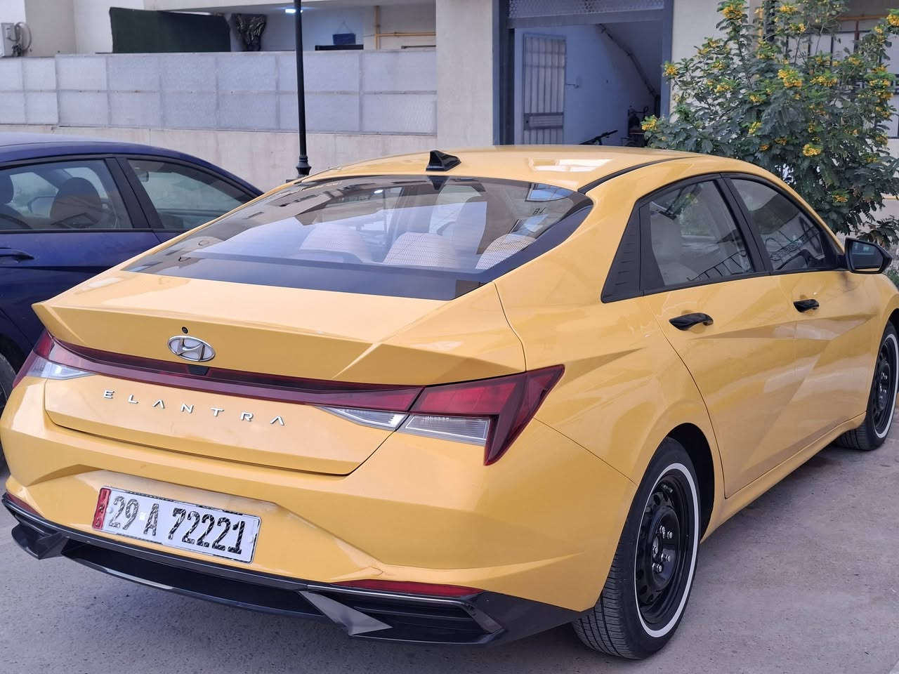 سلام عليكم البيع النترا وارد أمريكي موديل ٢٠٢١
رقم واسط انكليزي بسمي هزه جديد مصفريه هيه وقرامات 
كير عادي ٦ نمر بلادي مكفول    السعر ١١٠ ورقه ماشي ١٠٠ ألف 
محرك ٢٠٠٠ دوش مكفول لا تبخير ولا مفتوح بلادي 
تبريد ثلج تخم تاير جديد صدر أمامي وخلفي جديد سياره جاهز 
البيع فقط بدون اي مراوس مكان سياره بغداد ناحية الوحده قريب عل مجمع بسمايه  صورة الحادث بل منشور 
شواصي سياره كله سليمه تفيد مال جناي جاهز من كل نواحي 
***********    ***********
