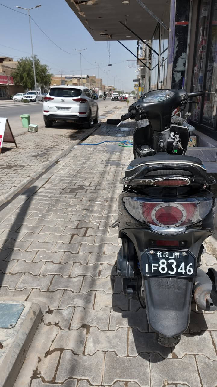 كامكو J4
الدراجة مكفولة  محرك بلادي ما مفتوح 

بابتري وسلف  زنون لايت وزوج تايرات جدد مانقصها برغي  

السعر 500 بيها مجال كلش قليل مكاني نجف حي المهندسين


**إذا كنت صاحب هذا الإعلان وتريد حذفه لأي سبب، رجاءا أرسل رسالة إلى الدعم الفني**
