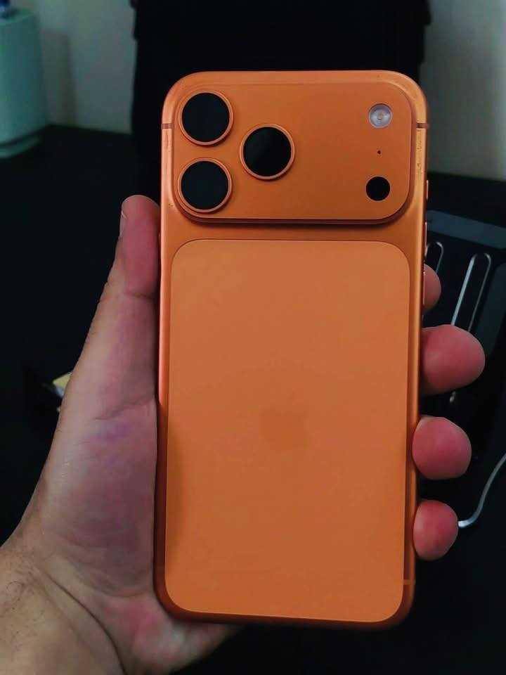 بيع فقط
نموذج J/A
ايفون 17 برو ماكس 266 شريحة التكرونيه بطاريته 100 نظافته 100 
ضمان سنة A center
غراضه كامله مشحون 40 مره بعده لوك سعره 1950 هاي نهايته مكاني موصل ***********  واتساب
