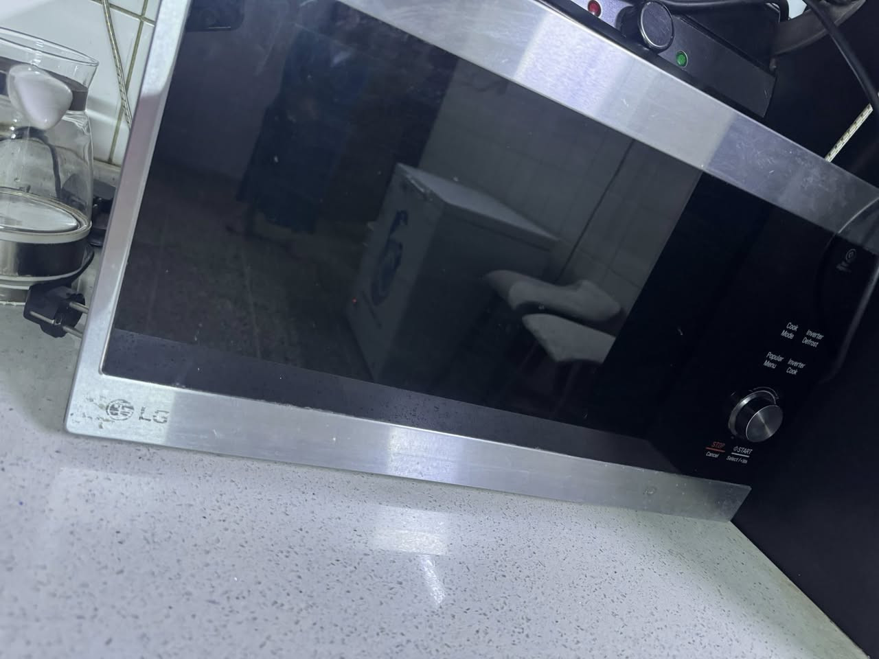 اثاث بيت كامل  مكاني السيديه رجاءا رجاءا بلا وعود كاذبه اللي ميشتري ليدخل خاص ولا يعلق ولا ينطي وعود كاذبه 
ثلاجه هيتاشي اكبر حجم جديده بعدها بالضمان سعرها ٨٠٠ 
كاونتر كامل مع ملحقاته طباخ و فرن و مايكرويف و مرشحه كلهم ب٥٠٠ الف 
كونفيرات عدد ٢ سعر الواحده ١١٥ الف 
بردات عدد ٣ لون جوزي ارتفاع مترين ونصف ب٧٥ الف 
بردات اوف وايت ارتفاع ٣ متر و ربع ٨٥ الف 
سخان عدد ٢ سعره ٧٠ الواحد 
غرفة نوم شبابي ٢٥٠ الف 
مغسله استخدام قليل ٨٥ الف 
مغسله بيها كسر ٣٠ الف 
جدوره فافون عدد ٤ ب ٢٠ الف 
نواعم مطبخ كلهم ٥٠ الف 
خلاط عصير ١٦ الف 
مقدمة جكليت ١٠ الاف 
راس الفهد ١٣ الف 
عربات عدد ٢ ديكور سعر الواحده ٣٠ الف  
كونسول ٥٠ الف 
ميز طعام راقي جدا ٨٠ الف 
مكاني السيديه


**إذا كنت صاحب هذا الإعلان وتريد حذفه لأي سبب، رجاءا أرسل رسالة إلى الدعم الفني**