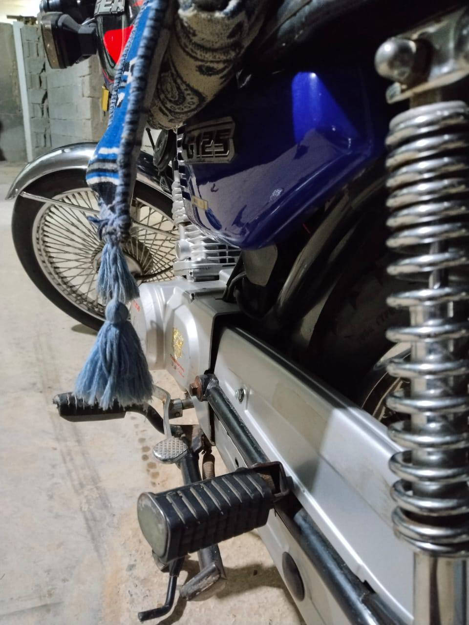 سلام عليكم للبيع دراجه تايكر موديل 22 اوراق اسكنر السعر 500 وبيه مجال مكان الدراجه كربلاء الحسينيه رقم الهاتف ***********
