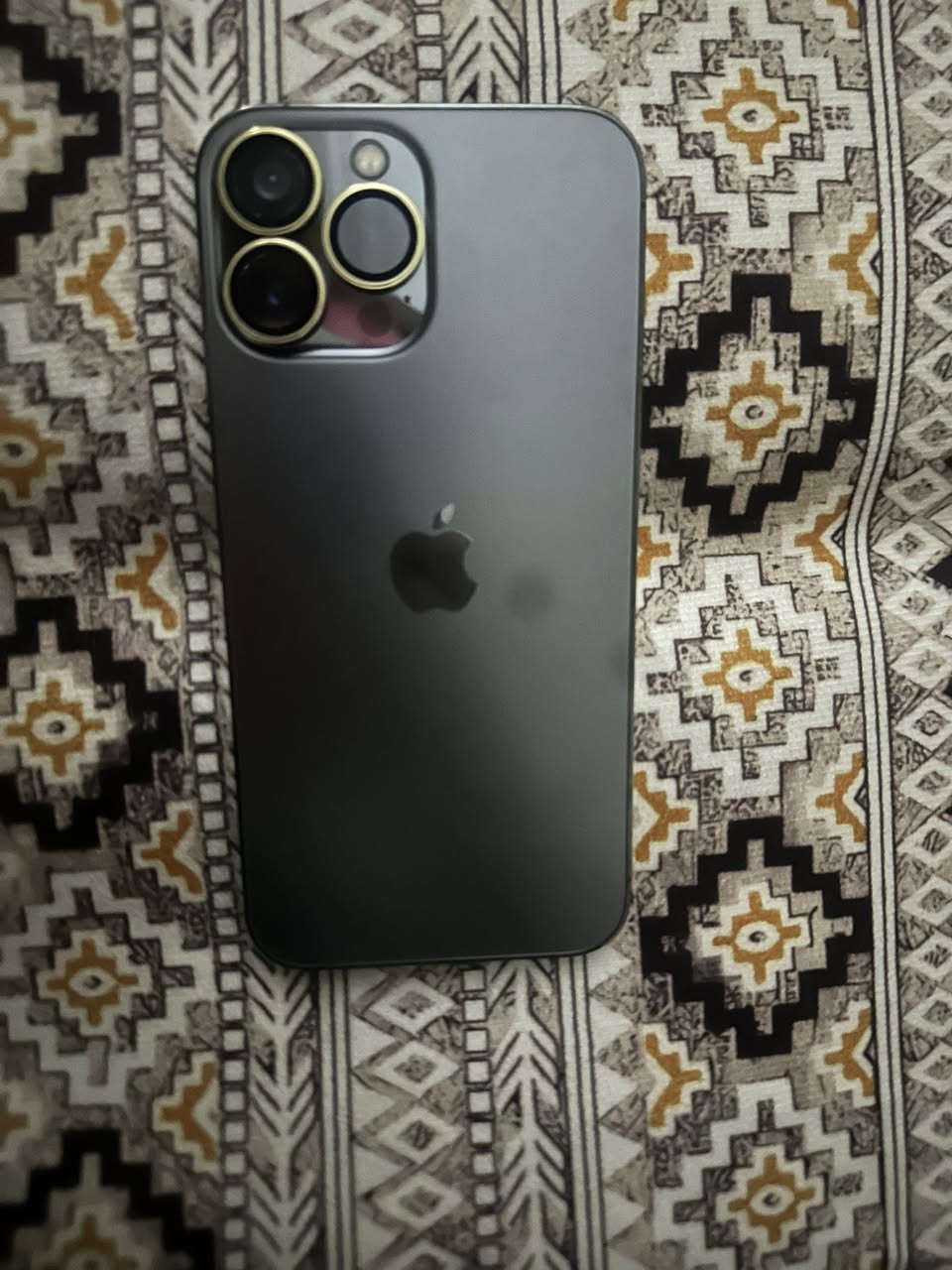 للبيع 13 برو ماكس ذاكره 256 بطاريه 73 كله على البلاد شرط هوه ماينطي سعره 550 وبي مجال قليل ***********
