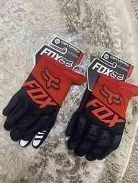 متوفر • قطعتين • اكسسوارات