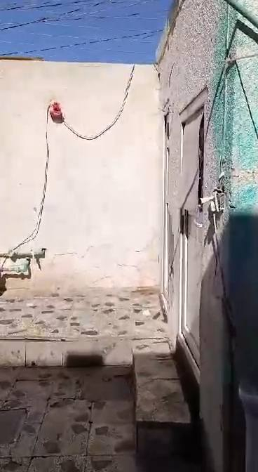 دار للرهن المساحه ١٥٠  يحتوي على غرفتين نوم واستقبال وصاله ومطبخ وصحيات خارجيه
مدة الرهن ثلاث سنوات حي النصر شارع بانزين خانه    مبلغ الرهن ٣٠ مليون

***********
