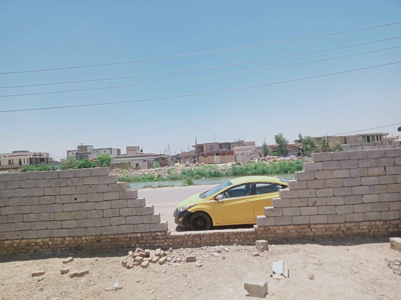 مكلف بل نشر قطعه للبيع ٢٧٥ متر واجه ١٢ونص ونزال ٢٢ونص طابو زراعي ركن عل شط مضيف ميثم المجاورمعن مسيجه وكامله ومدفونه تحول بس المشتري  ***********
