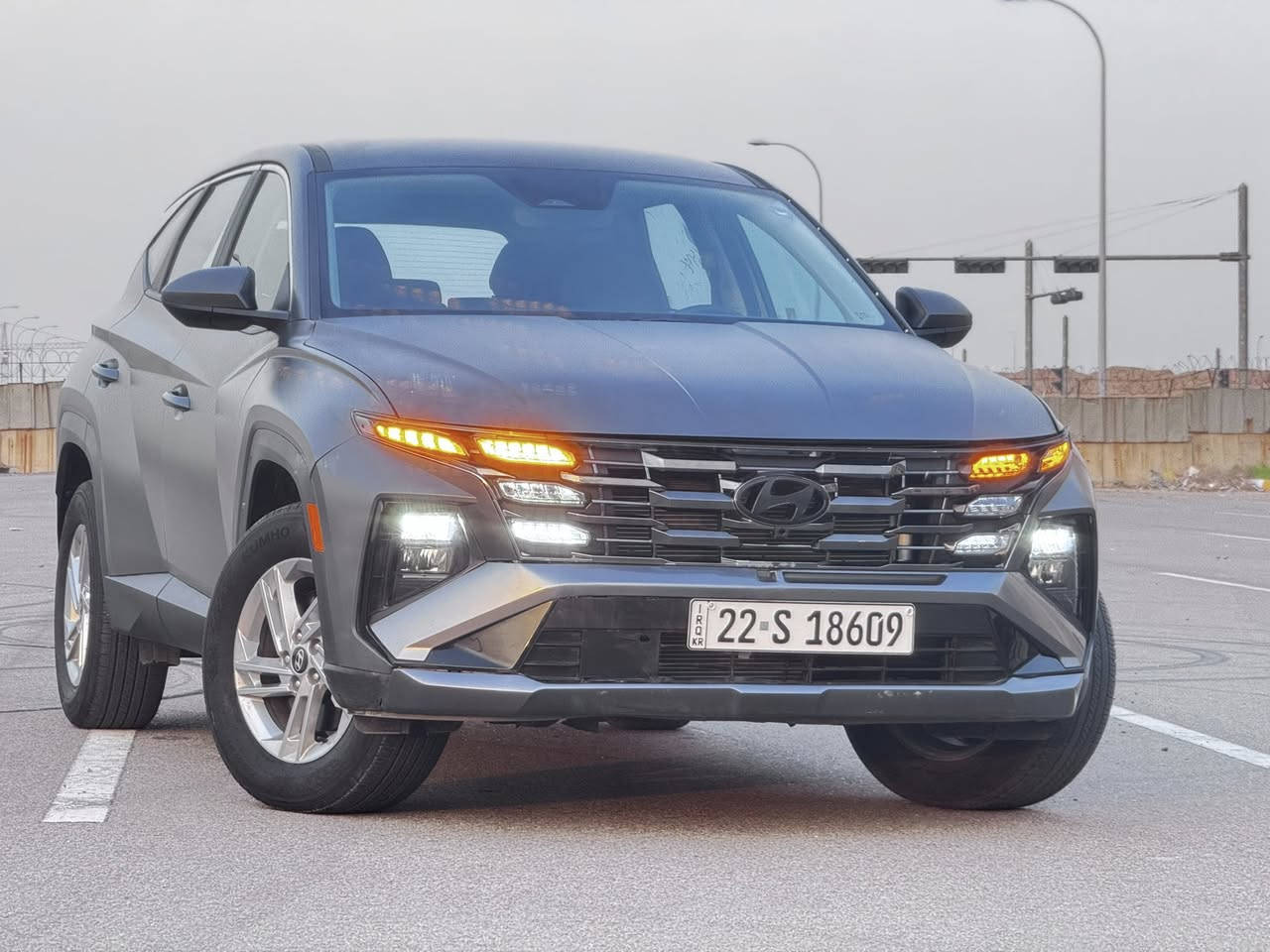 هونداي توسان 2025 امريكي 
حادث 
فقط بنيد صبغ 
بصمة
بصمة ابواب لمس
شاشة كبيرة متصلة
فور ويل 
اللون الجديد رصاصي مات الطافي
هاند بريك بصمة
اوتو هولد
توقف ذاتي
رادار امامي
رادار خلفي نقطة عمياء
قيادة ذاتية
تتبع مسار
مانع انحدار
كار بلي واندورايد اوتو بلوتوث بدون ربط كيبل
محرك 2500

وبعد هواية مواصفات
السيارة رقم اربيل ترقيم جديد تريد تحويل او وكاله اني بالخدمه 
هزة جديدة تحويل ثاني يوم
مكان السيارة بغداد السيديه
السعر 189 ورقة قفل
للأستفسار
***********
