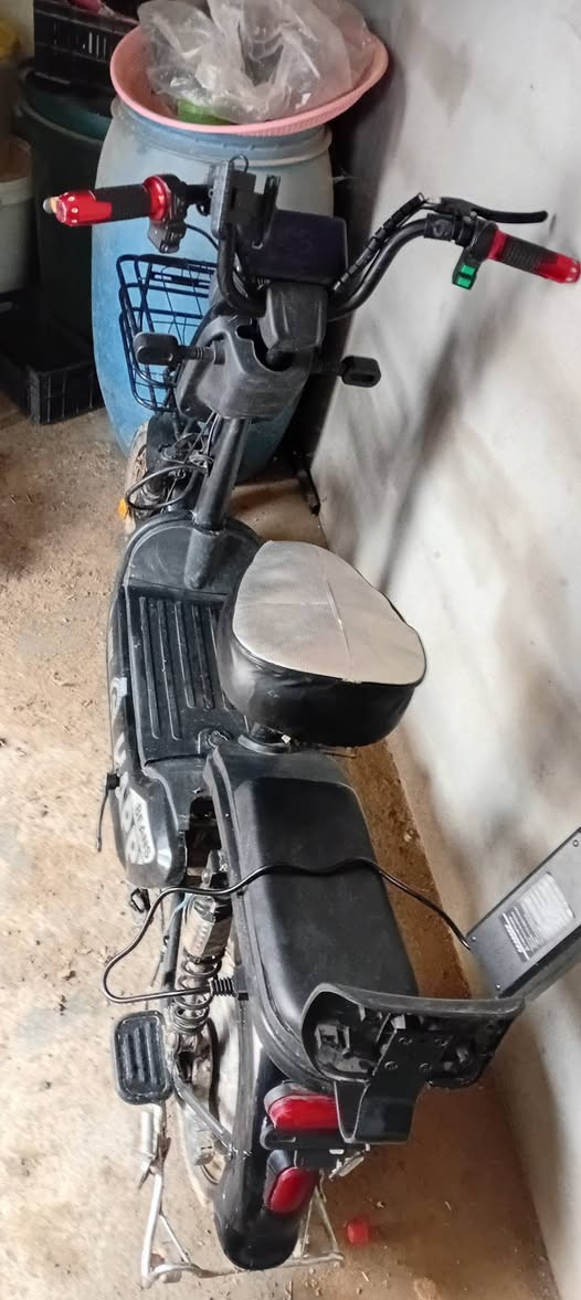 سلام عليكم دراجه شحن مديل ٢٥ جيده مستخدمه اقل شهر هاذه الرقم.   *********** خاص مفتوح السعر 375 وبيه مجال المكان البدوانيه مقابيل لاسود
