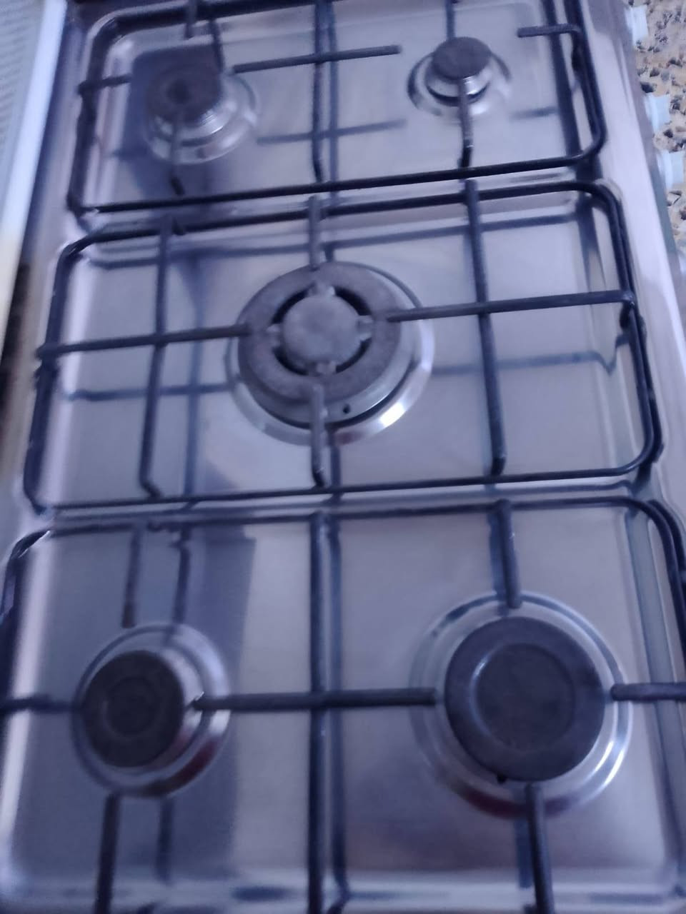 طباخ البيع شغال ونار تخبل وبسعر مناسب تواصل عل واتساب+964 771 601 6274
