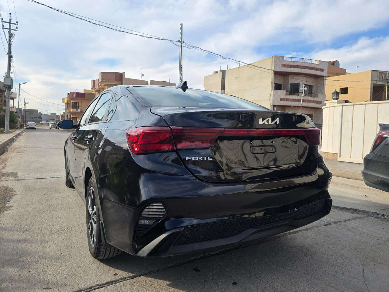 LXS 
دخول جديد تترقم شمالي 
لون اسود ابو الشذرة 
 بجم كبس بدون ارباك 
مواصفاتها 
مكينة 2000 دوش المرغوب 
ويل كب 
متعددة انظمة القياده (ايكو .نورمال . سبورت)
رادار نظام القيادة الذكيه 
توقف تلقائي عند الاقتراب من جسم قريب 
رادار وتحديد المسار 
مانع الانزلاق مع تحديد السرعة ( الكروز) 
شاشة كبيره وسطية مع كاميرا دوارة 
شاشة عطلات
ضرر خلفي بسيط جدا مرفق صور و رقم شاصي .....
الموقع قضاء الحمدانية 
***********
***********
السعر :  155  و مجال بسيط .
