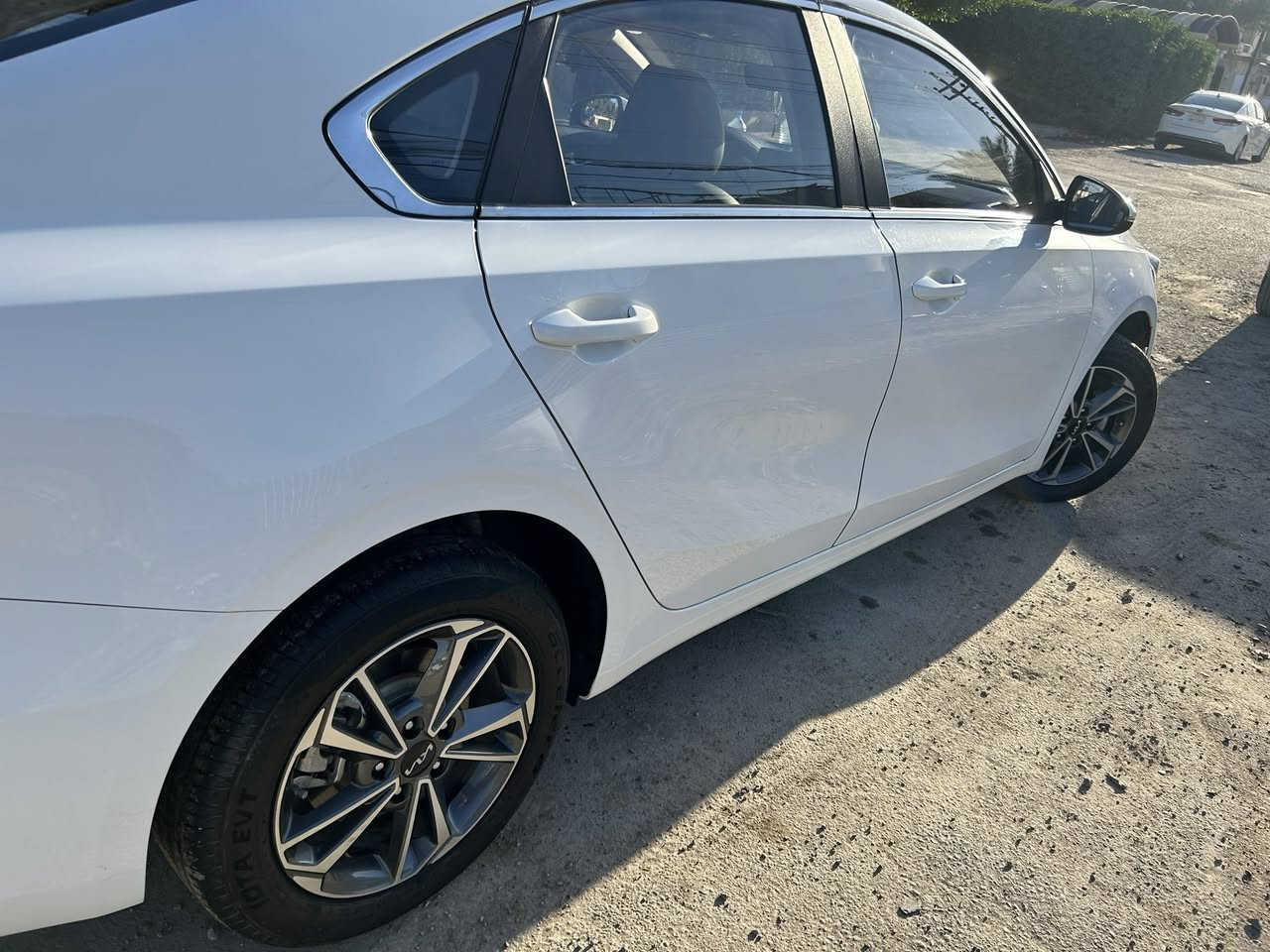 السلام عليكم
للبيع 
كيا  K3 فووول مواصفات 2024  

مكفولة كفالة عامة 

رقم اربيل تحويل ثاني يوم

فتحة سلايد
مري شفط 
مري ترحيب
مانع تزحلق
اربع وضعيات قياده
شاشه كبيره
كشنات جلد 
اوتو هولد
مود درايف
بصمة
كامراين خلفيه
حساسات امامي خلفي
سايد بريك بصمه
اشاير بل مري
لايت امامي خلفي LED
كشاف ضبابي خلفي
تبريد شاشه 
وبعد المواصفات المعروفه
ماشيه71.000وقابله للزياده 

بيها طخه بالدعاميه الامامي 
وشخط بل دعاميه الخليفه بسيط 

السعر 143ورقه وبيها مجال للاستفسار***********
