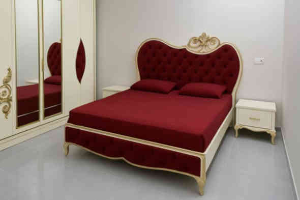 ✨ فرصة استثمارية وسكنية ممتازة في خانقين! ✨
🏠 منزل جديد كلياً للبيع - بناء 2025 حديث
الموقع:
خانقين، حي رمضان، خلف جامع حجية كافية (موقع حيوي ومميز).
المساحة والتفاصيل:
المساحة: 120 متر مربع.
عدد الطوابق: طابق واحد بتصميم عصري ومستغل بالكامل.
حالة البناء: جديد (شهرين فقط من انتهاء العمل).
الميزات والإضافات (تشطيب سوبر ديلوكس):
✅ طابو صرف 100% (سند ملكية قطعي ورسمي).
✅ نظام غاز مركزي متكامل.
✅ منظومة سبالت (أجهزة تبريد) حديثة راكبة.
✅ نظام كاميرات مراقبة متطور.
ا
$ السعر 68 وبي مجال بصيط 
للستفسار (*********** )عبد المؤمن صلاح @
