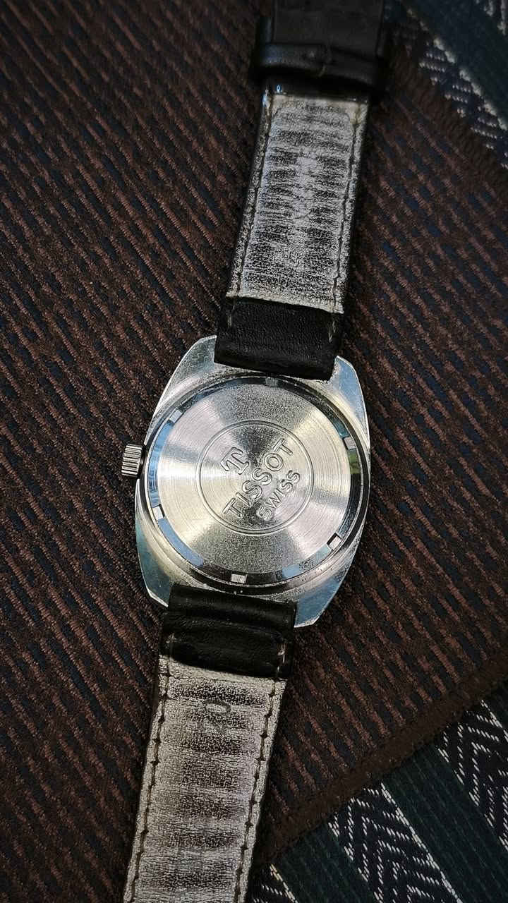 الفخامة لا تحتاج إلى كلامٍ كثير..
Vintage Swiss Elegance
Tissot Seastar 17 Jewels
أصالة… أناقة… وتاريخ على معصمك.

للتواصل والإستفسار:
تواصلوا معنا على الخاص
أو على:
*********** (الواتساب مثبّت في الصفحة)
تليجرام/ drwatchee
