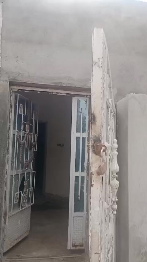 السلام عليكم
مشتمل ٥٠ متر
غرفه واستقبال ومطبخ وصحيات
البيت تريد تسليم مفتاح ب٣٠ مليون تريد انت تكمل ب٢٧ مليون قفل
مسقط منطقه ال١٧  خلف عماره المصري مكلف بلنشر انت وراعي البيت إذا عجبك البيت اواجهك وياه


**إذا كنت صاحب هذا الإعلان وتريد حذفه لأي سبب، رجاءا أرسل رسالة إلى الدعم الفني**