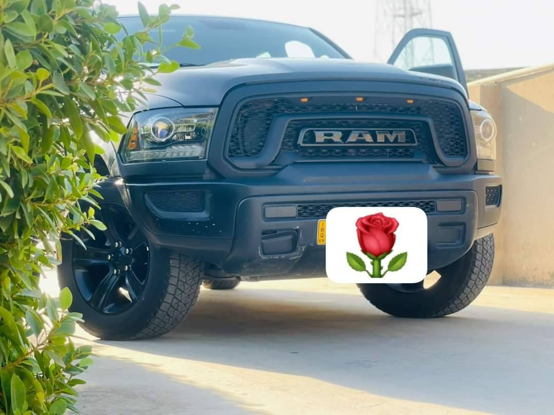 السلام عليكم
رام كلاسك باب قصير

محرك هيمي 8 سلندر 5.7 المرغوب

ماشية 31 الف وقابل للزيادة

حادثها تخريب لا ايرباك لا شاصي لا لغد ولا طخة تخريب فقط

كرسي سائق كهرباء شاشة كبيرة كار بلي

 

مكان السيارة بغداد

رقمي *********** متوفر واتس

السعر ٢٤ الف
للبيع او المراوس
