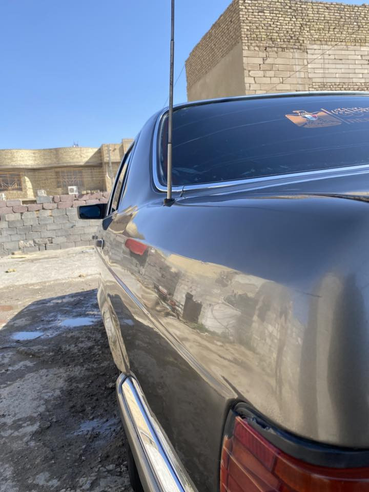 سلام عليكم مارسدس رئاسي 300مكينه وكير بلادعنكبوتً مكينه كير حداديه إماميه. وخلفيه. وتخم تاير جدد سياره جديده دواخل جديده تبريد. ثلج 🧊 سياره مكفوله من الضربه مصبوغه عام فقط مكفولهً من الضربه سياره جديده بمعنهً الكلمه ما نقصها. برغيً كهربائيات. كلها شغاله. من الطول. الطول. اريل. كهربائي رقم بغداد نكليزي. تحويل ثاني سنويه. جديده هزه جديده وسياره بل عافيه. عل ياخذها. السعر 58وبيها مجال الشراي مكاني كربلاء رقم الهاتف ***********/***********
