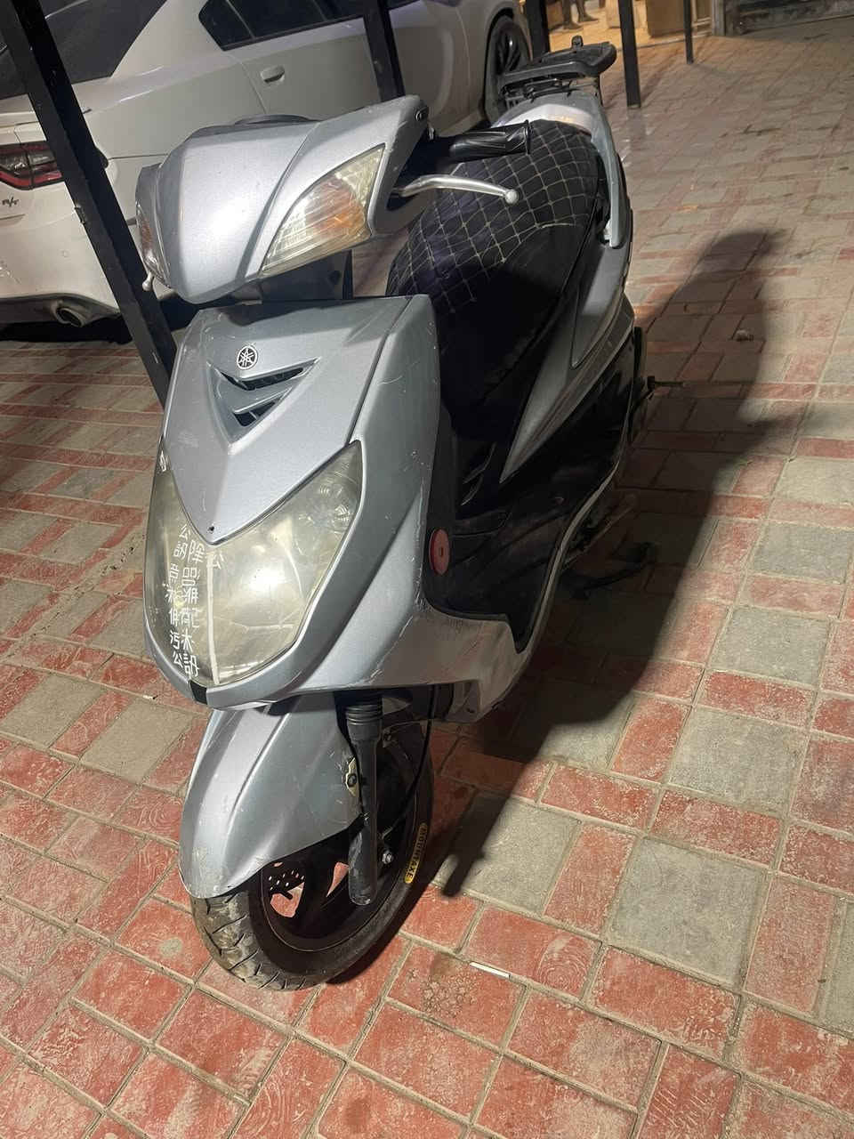 سكنز فحل
دراجه مكينه خرسه 
شلعه معدل 
دبلات كهربائيات كله كامل 
فقط بريكها مو قوي 
سعرها 650 
أوراق كامله 
مكان بلديات 
***********
