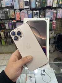 ايفون 16 برو ماكس دبل شريحة  ذاكرة 256 ضمان عالم القلعة  بطارية 100  م...