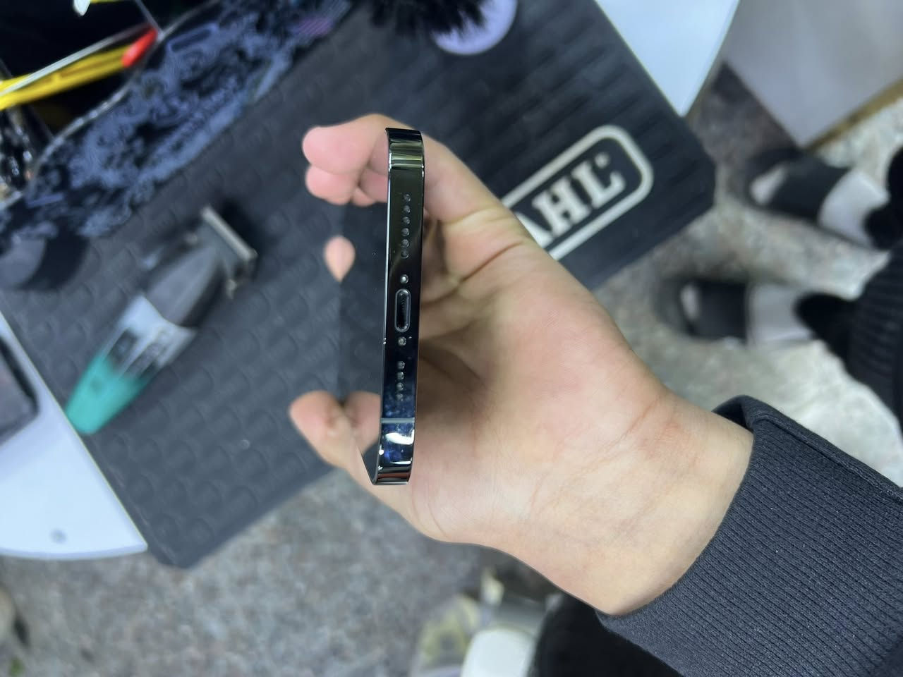 سلام عليكم ايفون13برو ماكس للبيع ذاكره 256 بطاريه85 نضافه 100‎%‎ وتر بروف فقط جهاز سعر 675 مكان بغداد الزعفرانيه هاتف ***********
