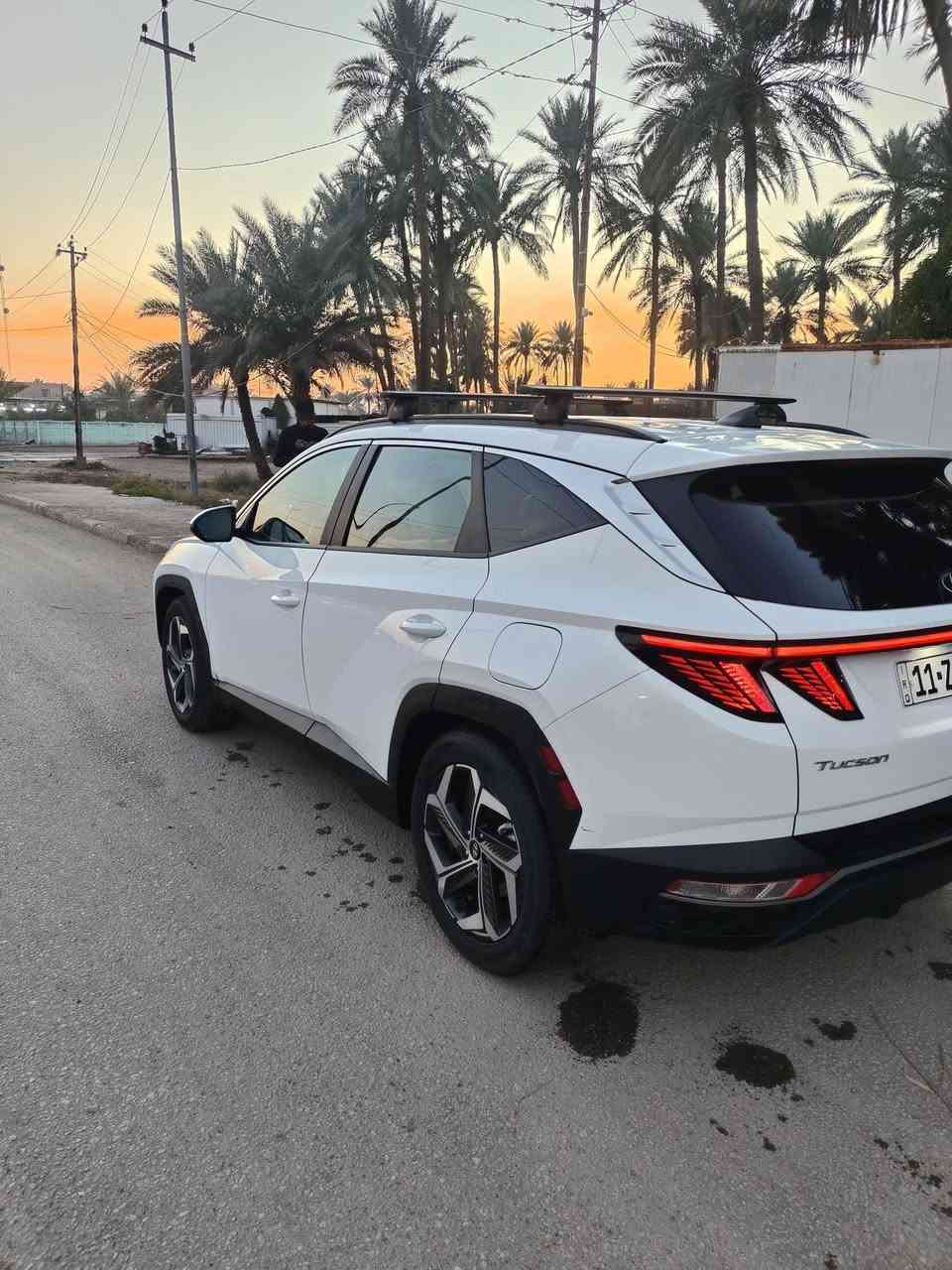 توسان وارد امريكي موديل ٢٤ بدون قطرة صبغ حادثهه فقط تايرات طاكه مواصفات فتحه بالسقف تحكمات اشاير بالمري بعد مواصفات هواي السياره جديده جدا العنوان المسيب السعر ٢٣٠ ورقه مجال بسيط للاستفسار ***********
